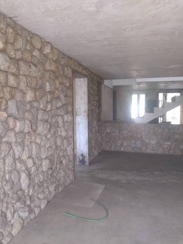 Imagen 4 de 14 de Casa - Mansión Estilo Tudor Inglesa En Guataparo