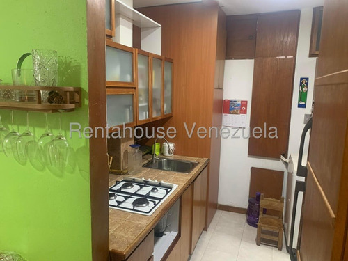 Venta De Comodo Apartamento En Santa Monica Jg