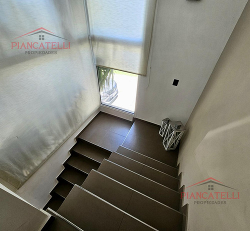 Venta De Casa En Terravista Con 4 Habitaciones
