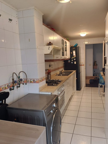 Departamento 3d2b, Piso 22 Con 2 Estacionamientos Y 1 Bodega