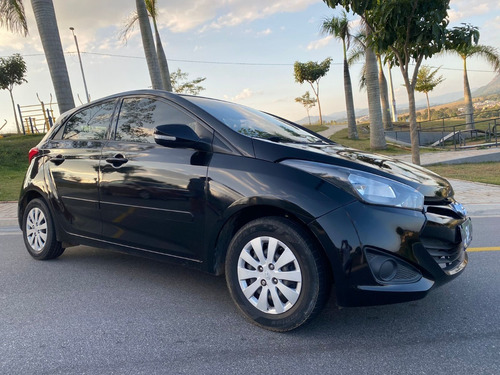 Imagem 6 de 8 de Chevrolet Onix