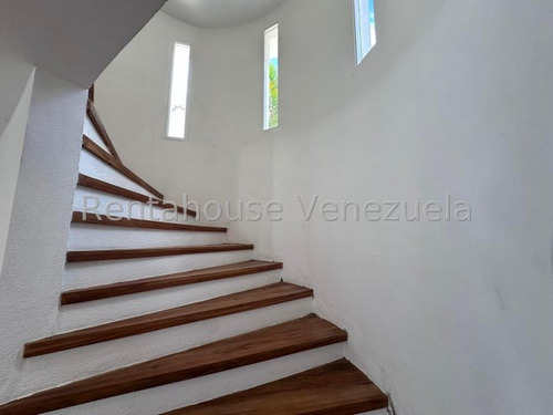 400m2 De Terreno Y 391 De Construcción , En Caicaguana (hatillo)espectacular Propiedad Ubicada En La Hacienda Caicaguana,mls#25-7467