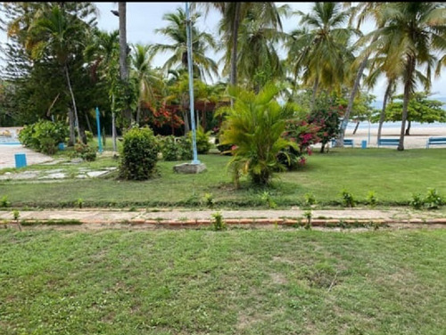 Hotel En Venta De 108 Habitaciones En Barahona Con Playa Rebajado De Oportunidad