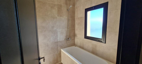 Imagen 23 de 30 de Venta | Casa | Canton, Islas
