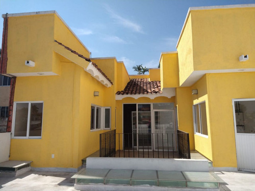 Casa Para Oficinas En Venta En La Col. Las Palmas, Cuernavaca Morelos