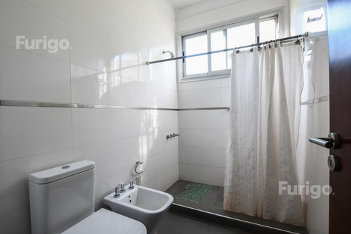 Casa En 3 Dormitorios En Soldini - Barrio Las Pérgolas