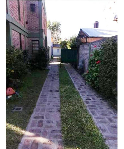 Imagen 3 de 6 de Complejo Conformado Por 4 Propiedades Emplazadas En Un Lote