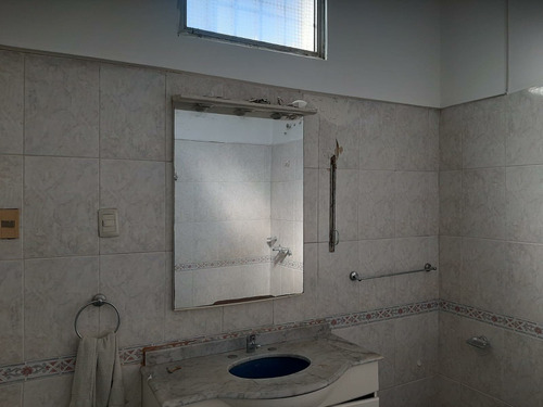 Venta De Cómoda Casa De Cuatro Dormitorios En La Unión