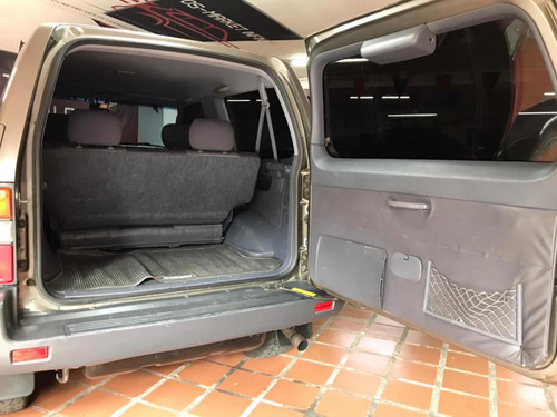 Imagen 10 de 11 de Toyota Meru 2.7 4x4