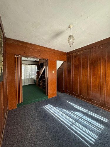 Vendo Casa Muy Amplia, 2 Plantas, 3 Dormitorios, 2 Baños, Barbacoa Cerrada, Excelente Zona.
