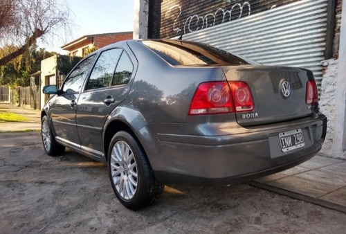 Volkswagen Bora 1.8 Highline T 180cv 2010