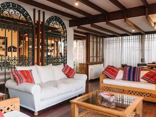 Casa Esquina Tradicional Cercana A Clínica Alemana