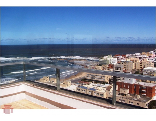 Apartamento En Punta Del Este , Peninsula - Ref: 10795
