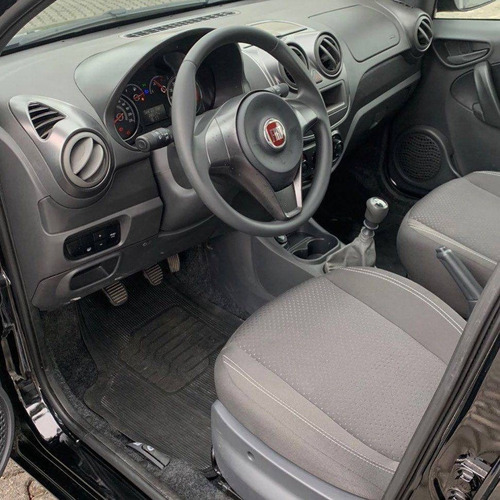Imagem 8 de 11 de Fiat Grand Siena 1.0 Evo Flex Manual