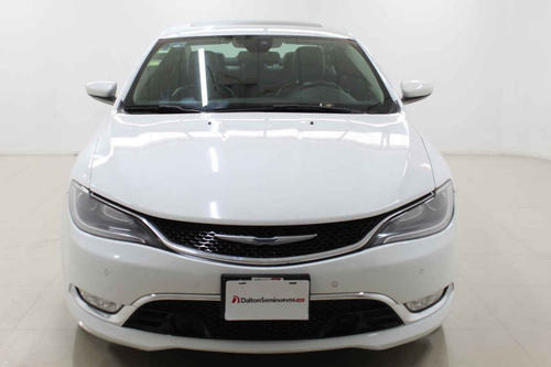 Imagen 8 de 15 de Chrysler 200 2015 4 Cilindros