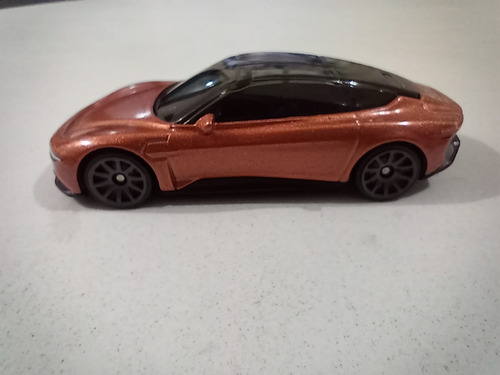 Hot Wheels Delorean Alpha 5 Coupe 2023 A Escala Naranja Oscuro (Usado)