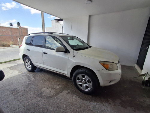 Toyota RAV4 2.4 Base 3a. Fila De Asientos Mt