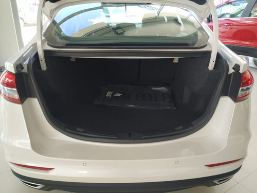 Ford Mondeo Titanium. At