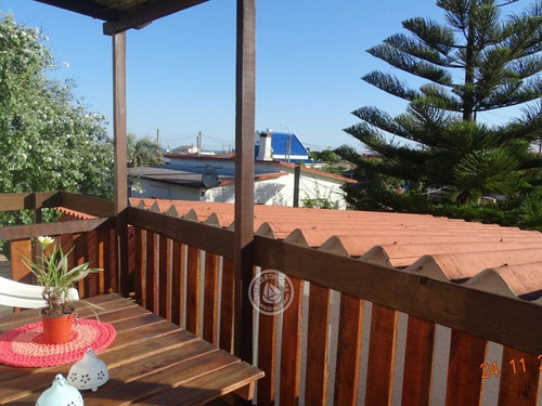 Imagen 3 de 11 de La Casa Del Caminante Planta Alta Al Fondo En Aguas Dulces