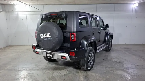 BAIC BJ40 2.0 PLUS AUTO 4WD