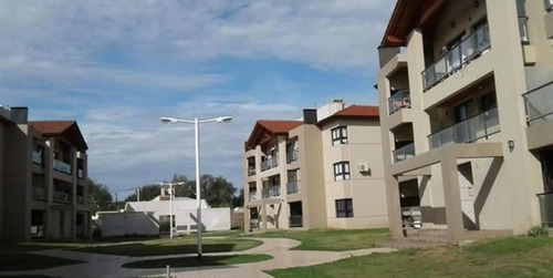 Vendo Duplex 2 Dorm 2 Baños Cochera, Complejo Cerrado En Arguello, Mts De Univ Blas Pascal. Sum Pileta