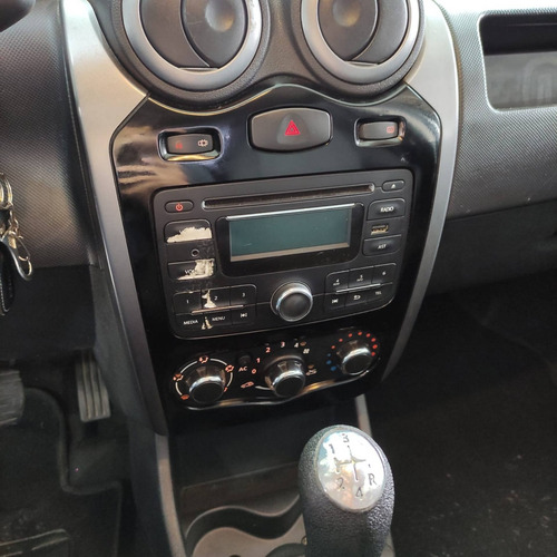 Imagem 10 de 10 de Renault Sandero 1.6 Expression 16v Flex 4p Manual