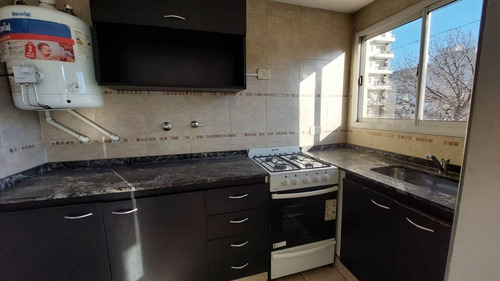 Departamento 2 Ambientes Con Balcon En Floresta