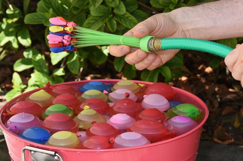 Imagem 2 de 5 de 333 Bexigas Splash Ball Balão Com Enchedor De Água 3 Pacotes
