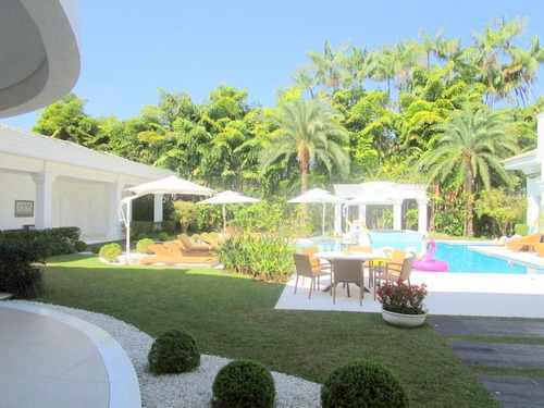 Casa À Venda No Jardim Acapulco - Guarujá/sp - Ca3208
