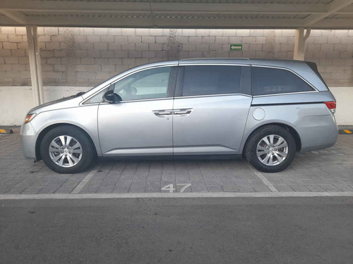 Imagen 2 de 15 de Honda Odyssey 2016 5p Lx V6/3.5 Aut