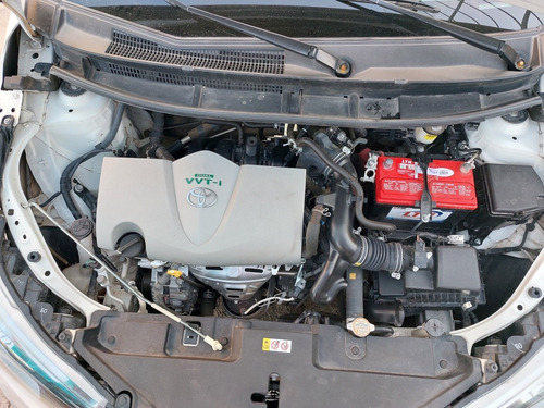 Imagen 9 de 9 de Toyota Yaris 2018 1.5 5p S At Cvt