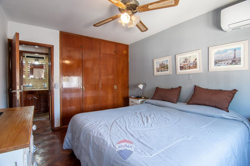 Venta Casa 5 Dorm Cochera Poeta Lugones Cba