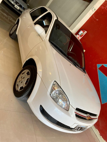 Imagen 3 de 10 de Chevrolet Corsa Classic