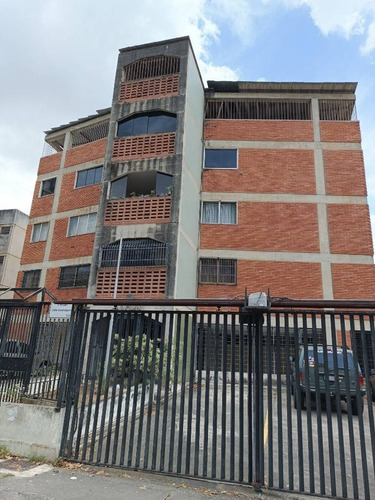 Venta De Apartamento En El Marques / Original, Ubicado En Piso 3