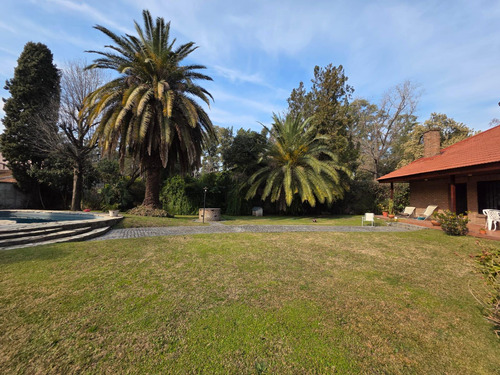 Venta De Casa 4 Ambientes. Parque Leloir