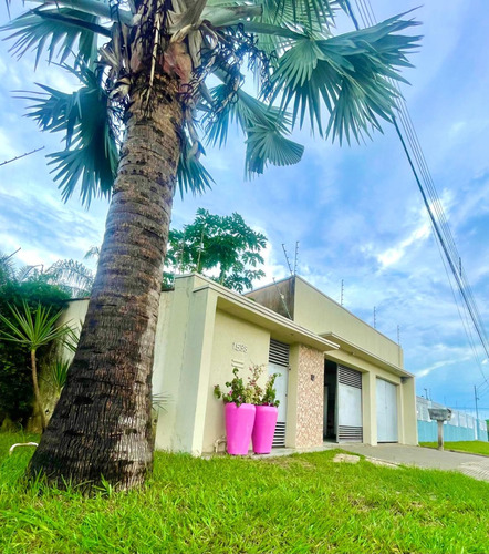 Sobrado Lindo Com Predio Comercial Em Otima Localizacao E Poço Semi Artesiano