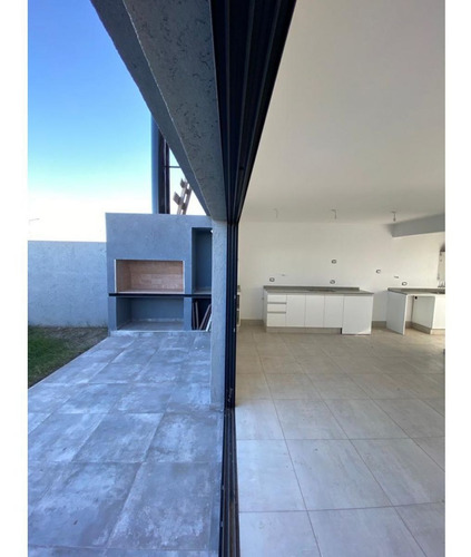 Imagen 6 de 10 de Duplex A Estrenar En San Ignacio Village - Manantiales