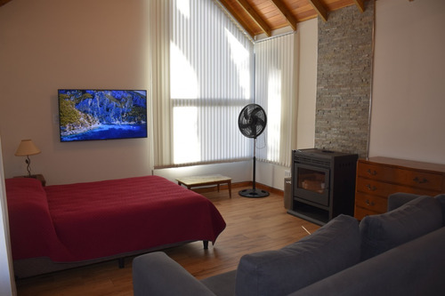 Imagen 1 de 16 de Casa En Bosque Peralta Ramos Para 2 Adultos Y Hasta 2 Niños