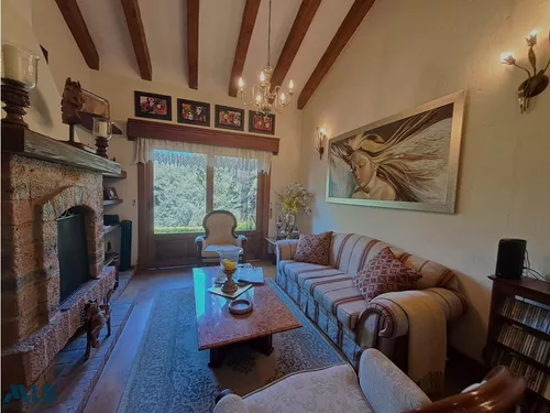 Casa Con Excelente Ubicación(mls#246703)