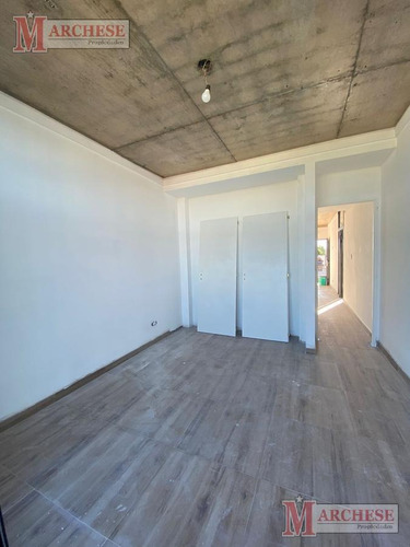 Imagen 17 de 30 de Departamento 2 Ambientes En Venta En Castelar Norte