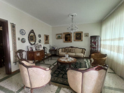 Imagen 25 de 27 de Se Vende Casa 600m2 5h+s/4b+s/5p Vista Alegre