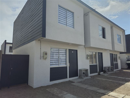 Casa En Arriendo De 3 Dorm. En La Serena