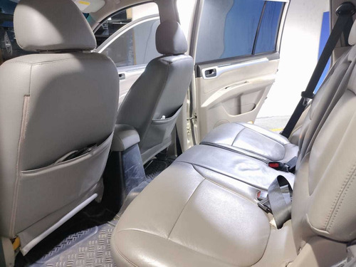 Imagen 10 de 12 de Mitsubishi Montero Sport Año 2014