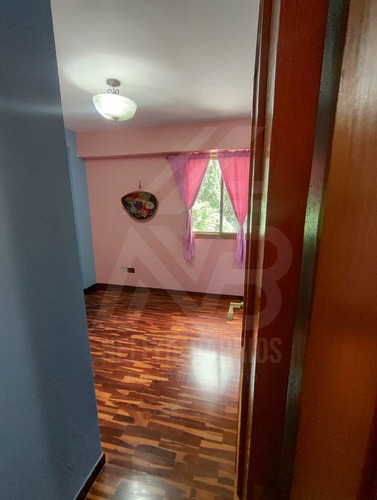 En Venta Apartamento Piso Bajo San Antonio De Los Altos-el Picacho-el Trébol I Remodelado 120 M2 4/2/1