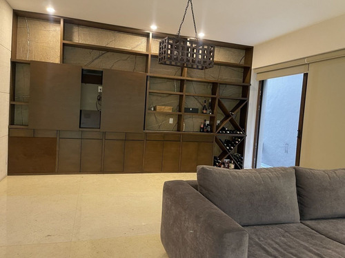 Residencia Espectacular En Paseo De Los Laureles