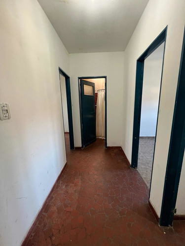 Imagen 4 de 14 de Alquiler De Departamento En Primer Piso