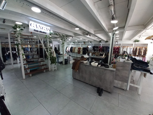 Local En Principal Arteria Comercial De Rafael Calzada!