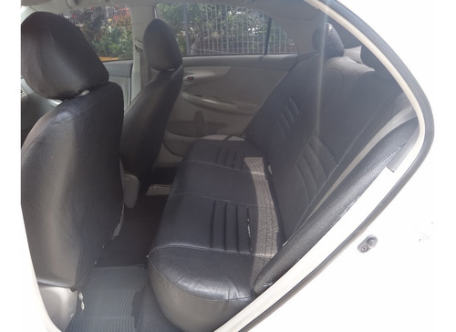 Imagen 10 de 13 de Toyota Corolla Xei Automatico