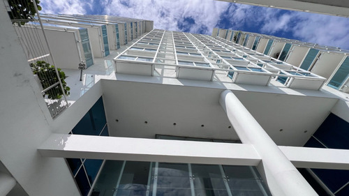 Apartamento En Venta Amueblado Frente Al Mar, Malecon De Santo Domingo