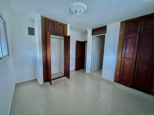 Vendo Apartamento 4to.nivel En Alma Rosa 1